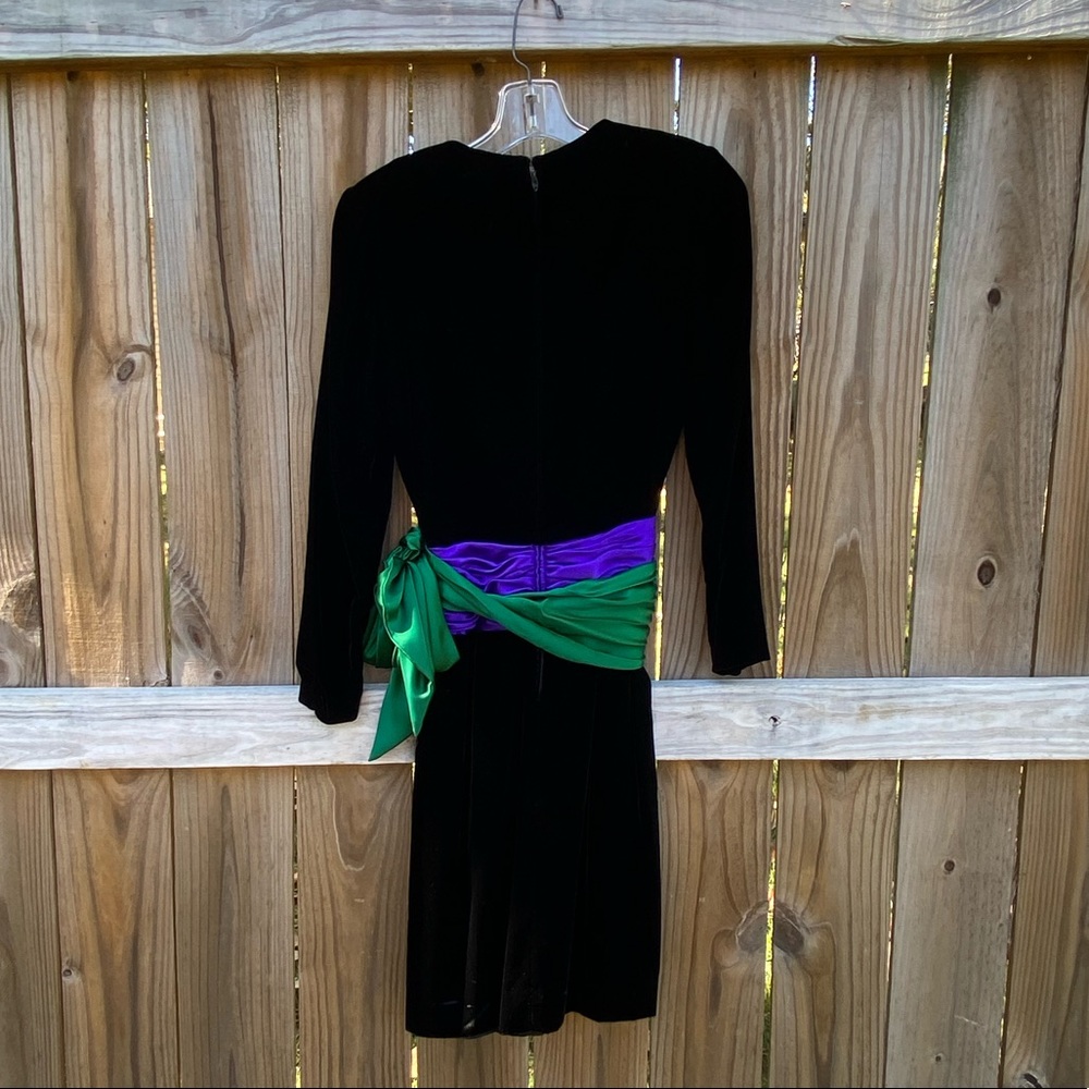 Vintage RARE Miss O by Oscar de la Renta Black Crushed Velvet Dress w/ Tie Waist - Picture 4 of 12